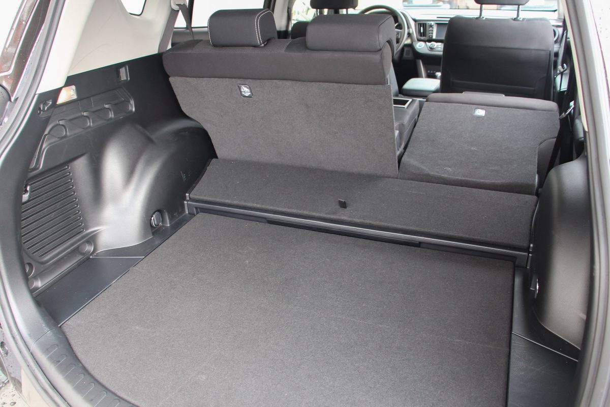 TOYOTA RAV 4