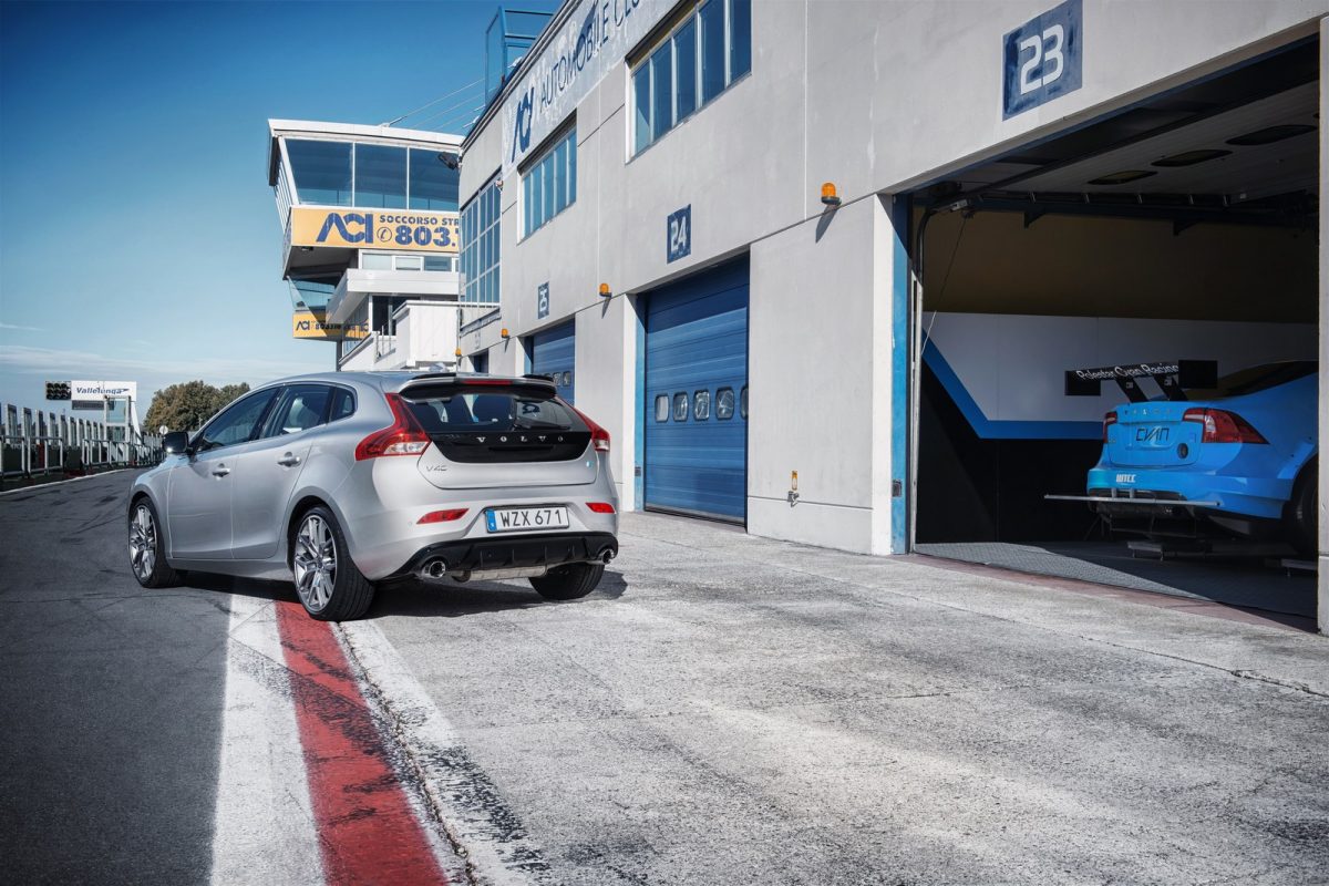VOLVO