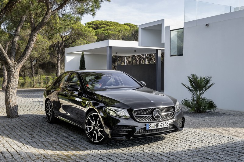 MERCEDES-BENZ