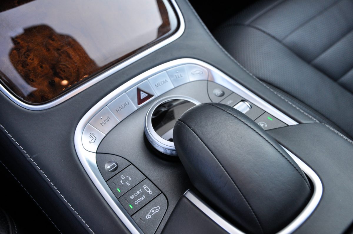 MERCEDES-BENZ S-OSZTÁLY