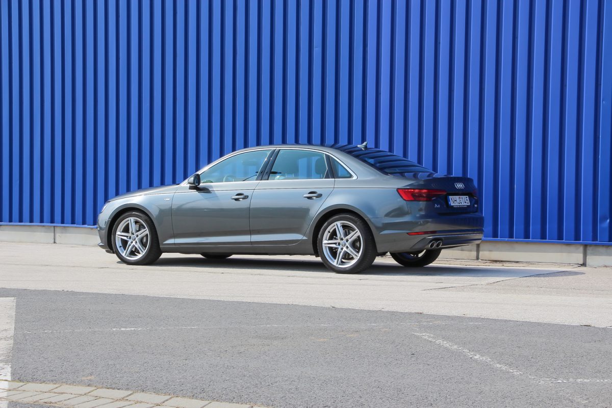 AUDI