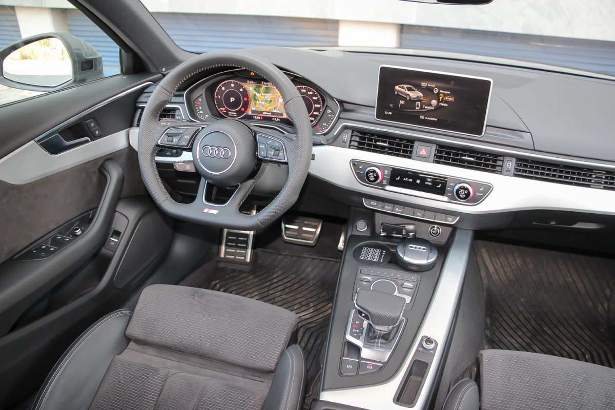 AUDI
