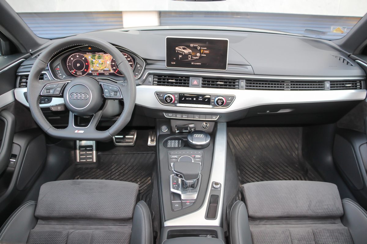 AUDI