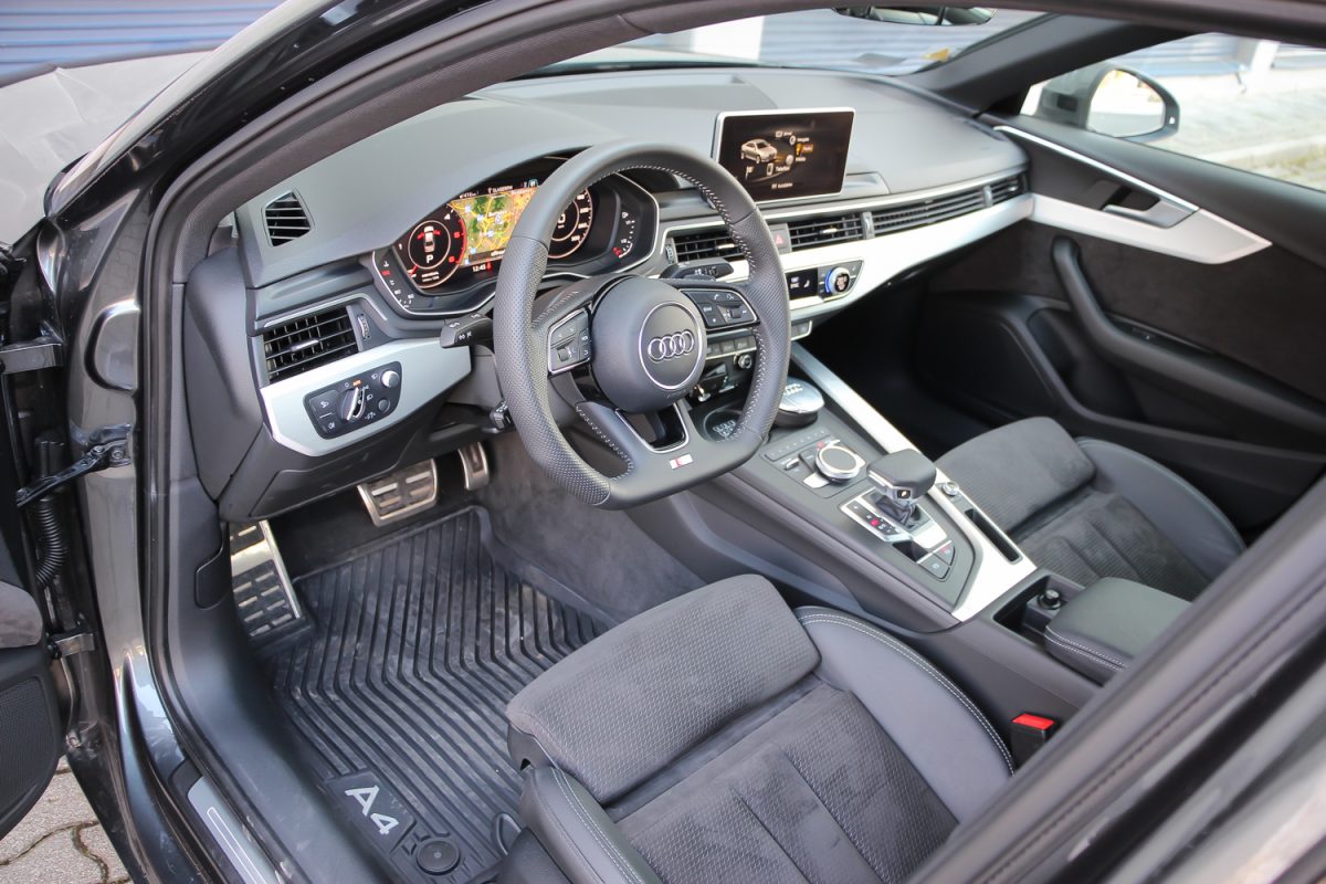 AUDI