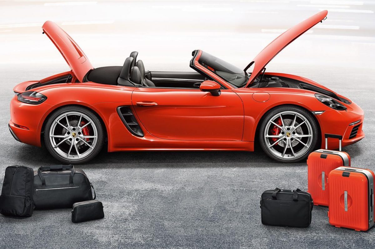 PORSCHE