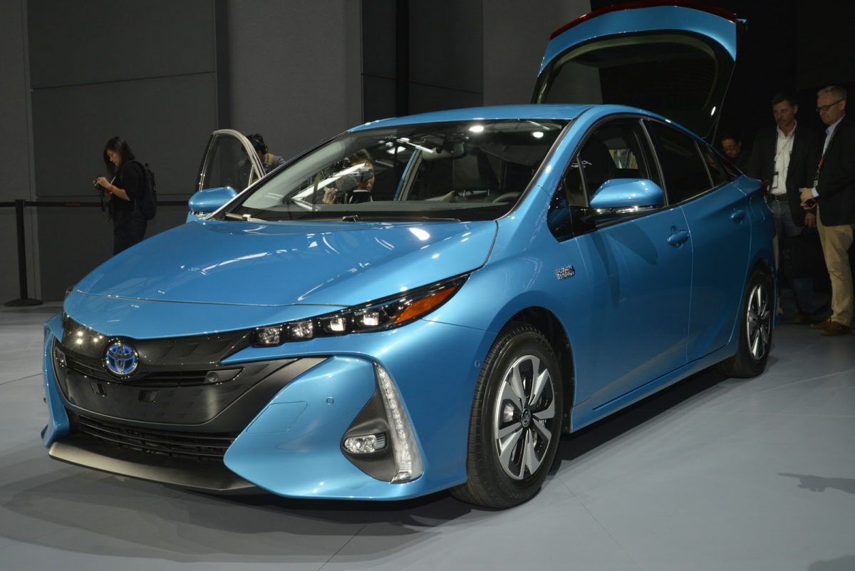 TOYOTA PRIUS