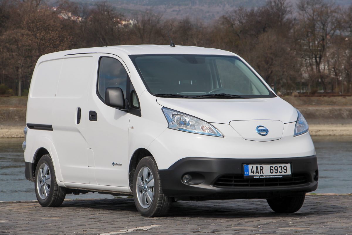 NISSAN NV200