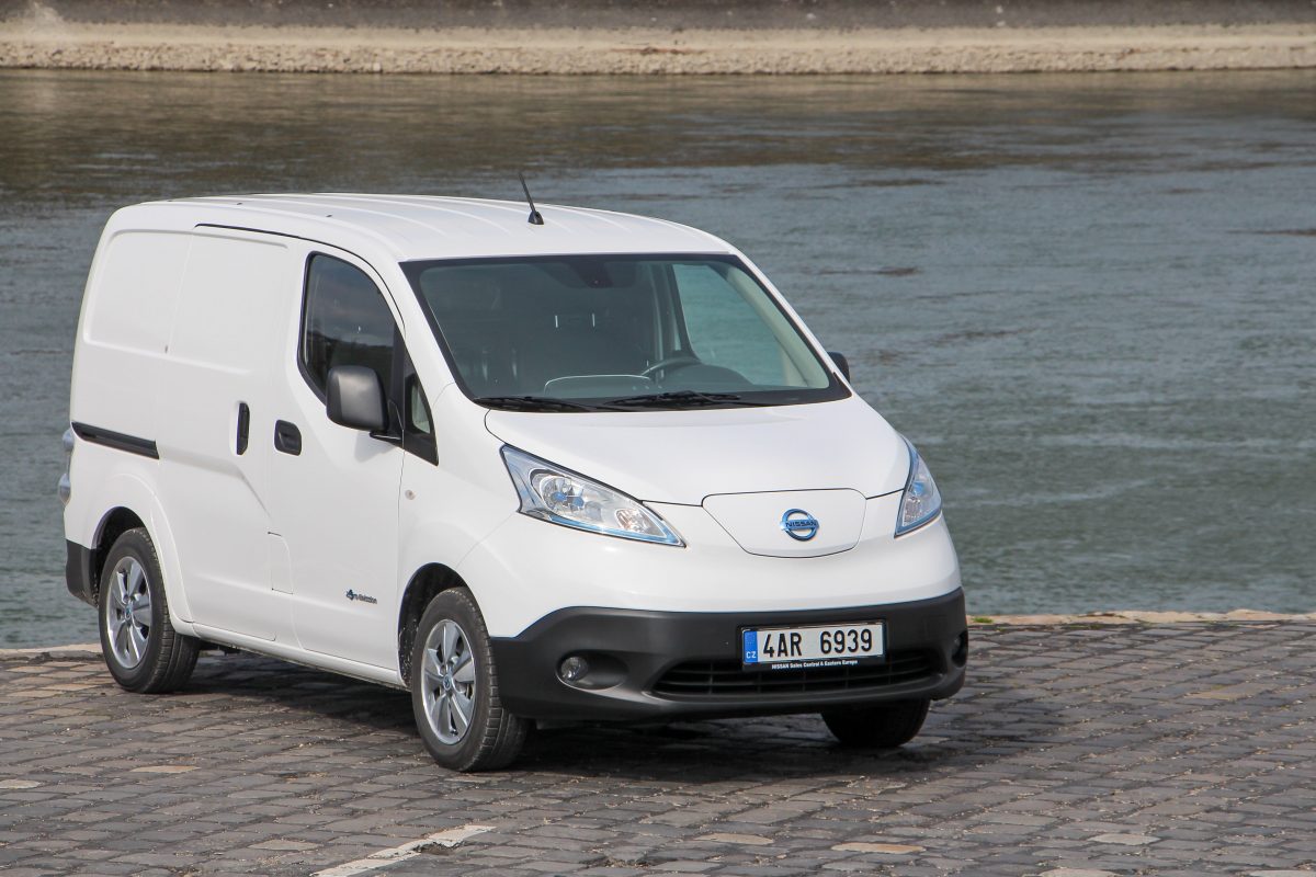 NISSAN NV200