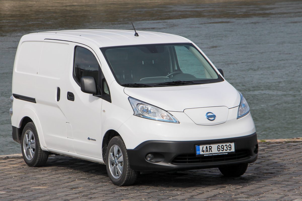 NISSAN NV200