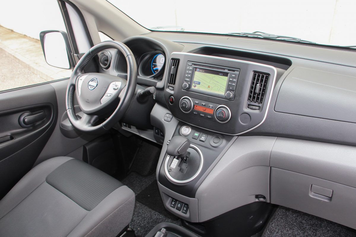 NISSAN NV200