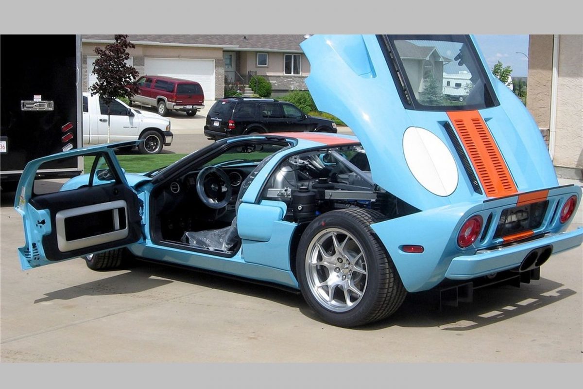 FORD GT