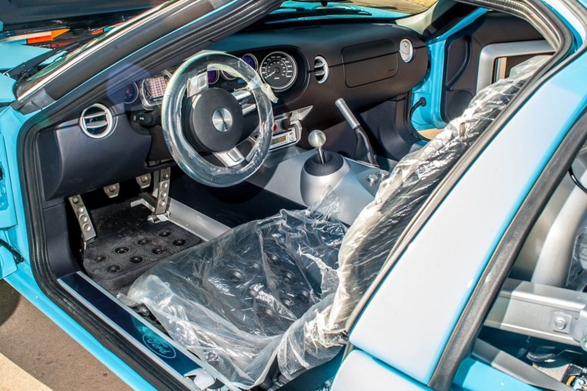 FORD GT