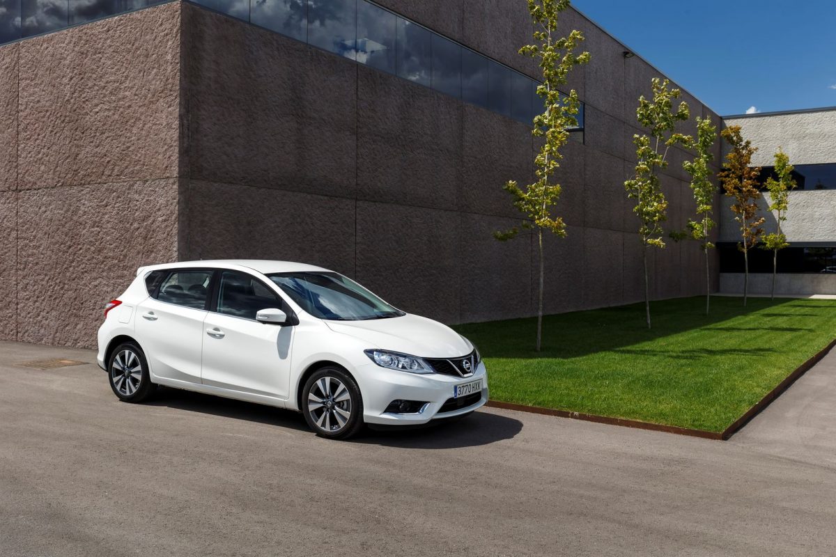 NISSAN LEAF