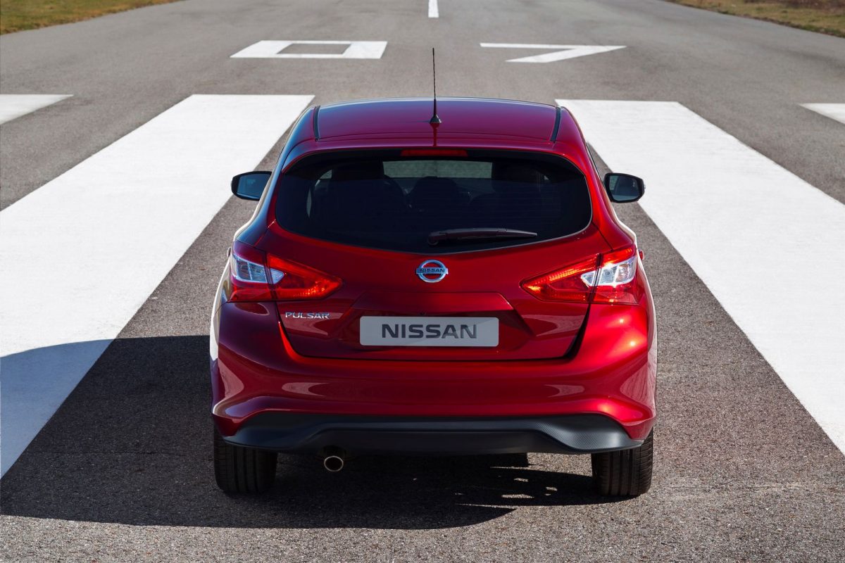 NISSAN LEAF