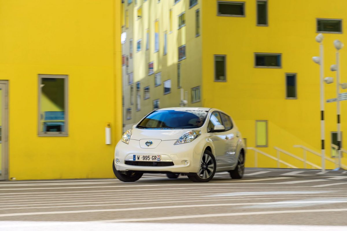 NISSAN LEAF