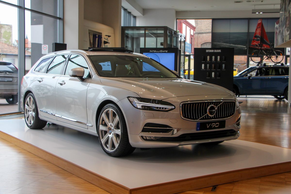 VOLVO V70