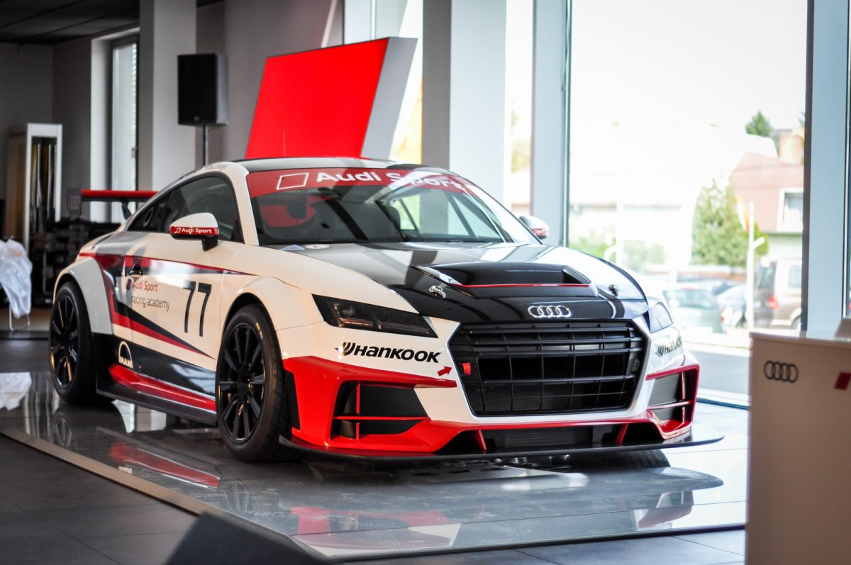 AUDI