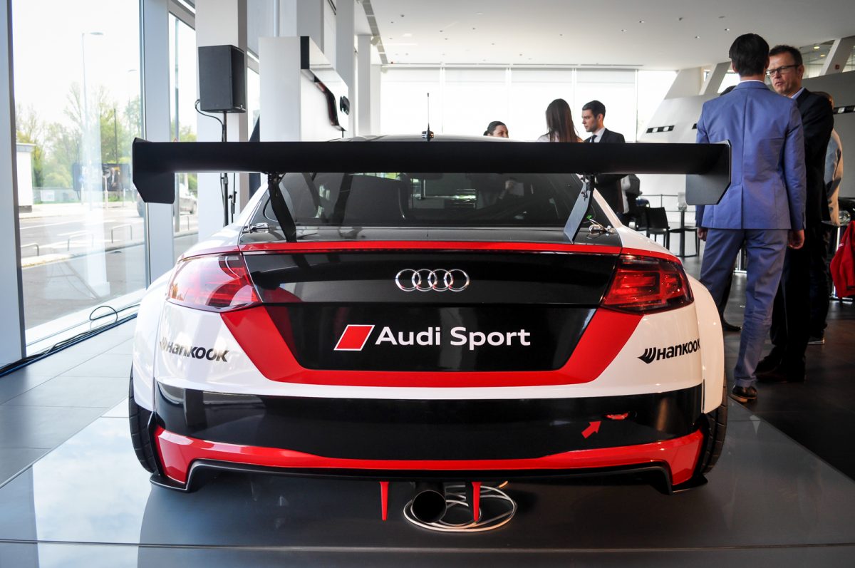 AUDI