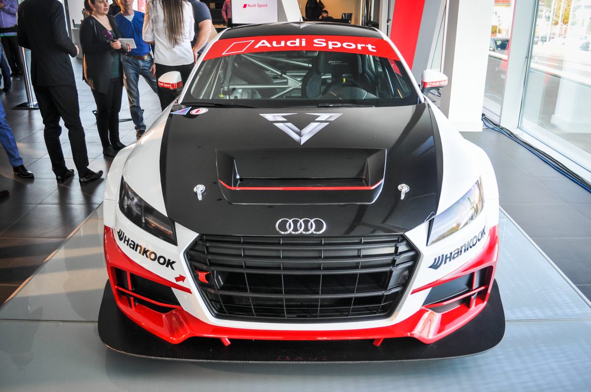 AUDI