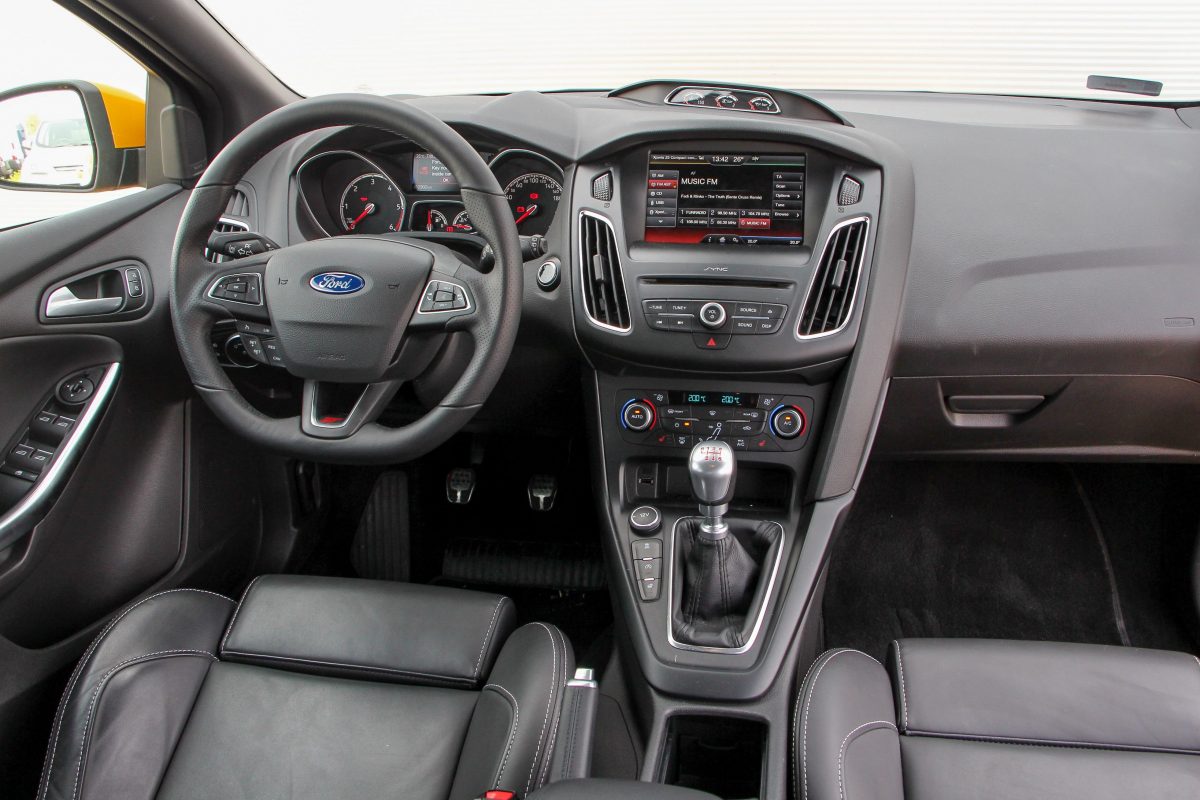 FORD FOCUS