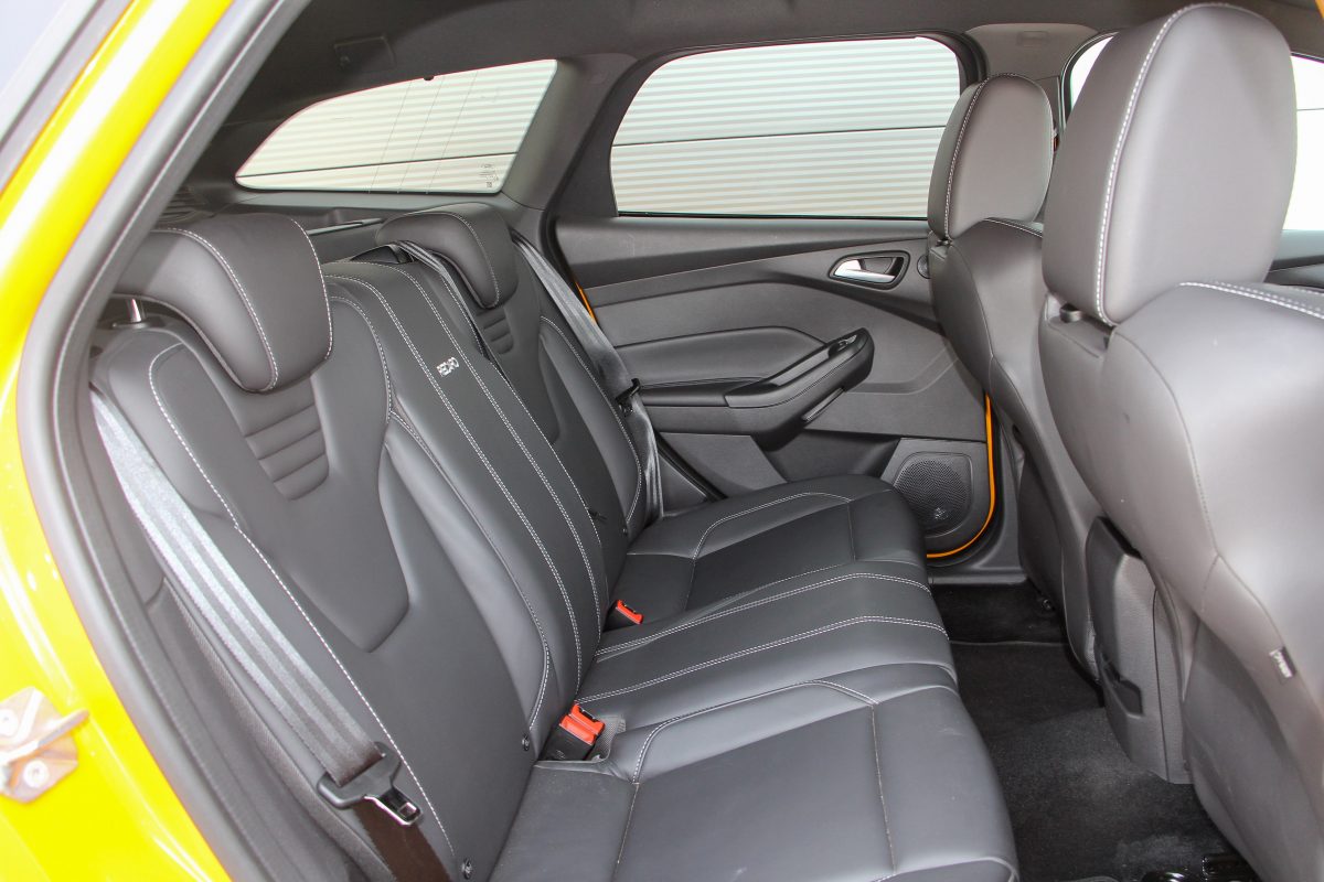 FORD FOCUS