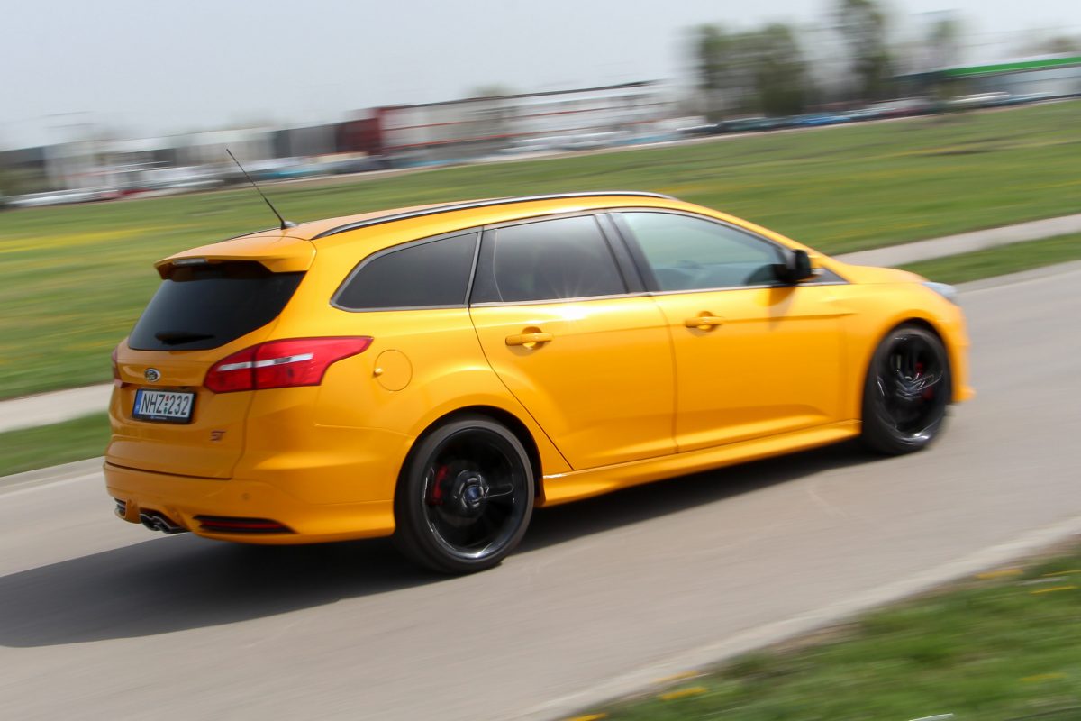 FORD FOCUS