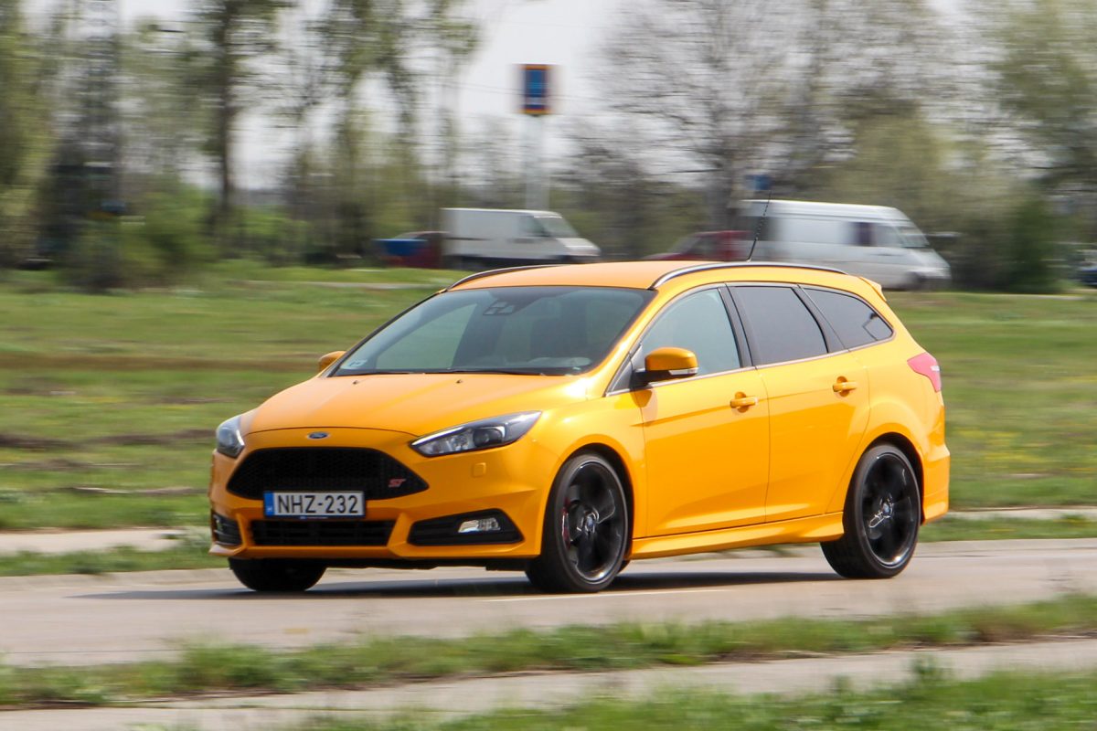 FORD FOCUS