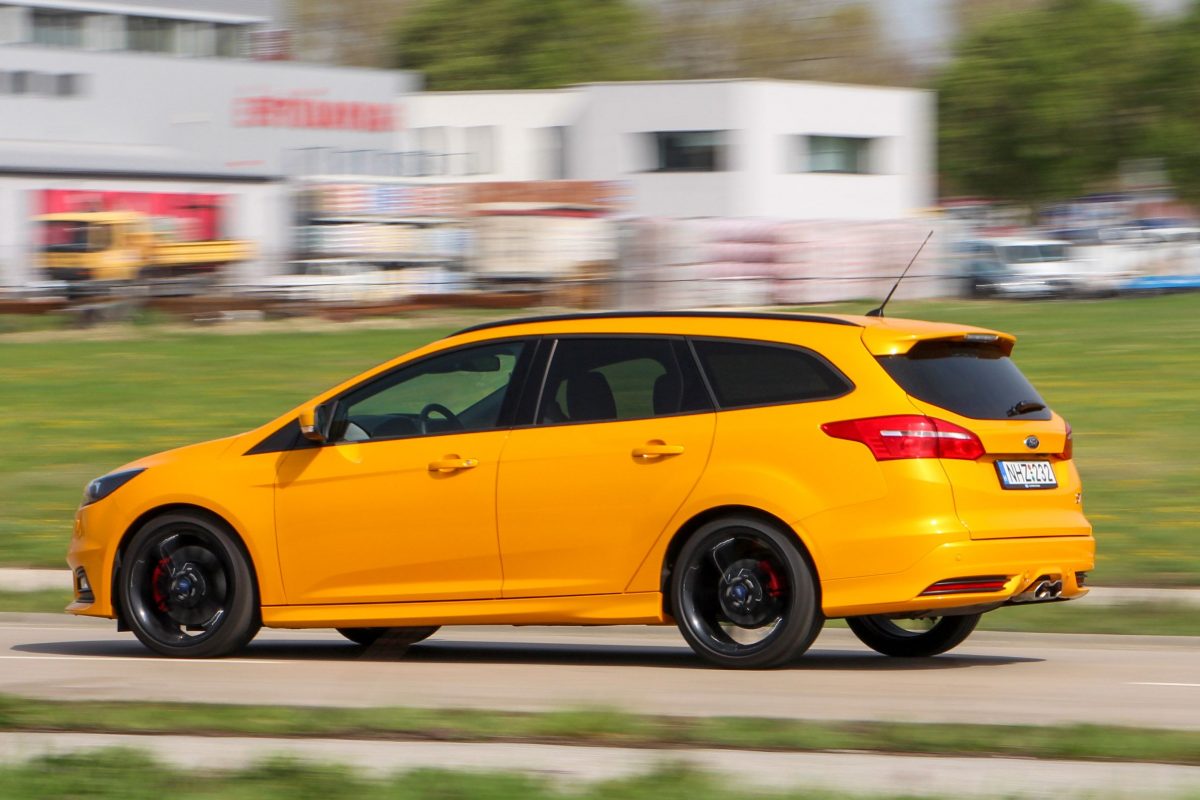 FORD FOCUS