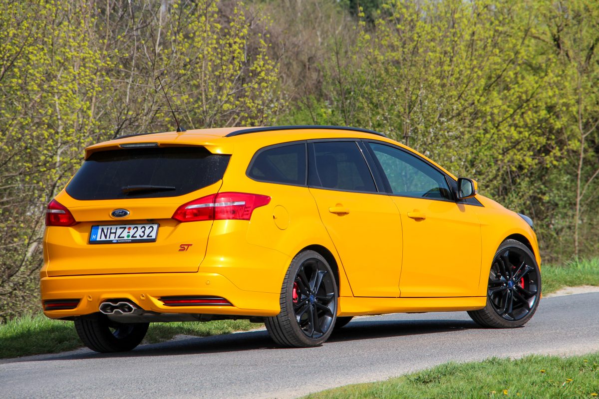 FORD FOCUS