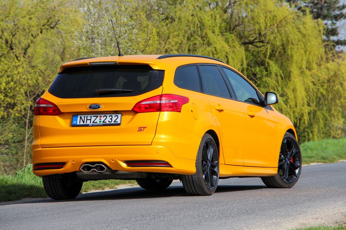 FORD FOCUS