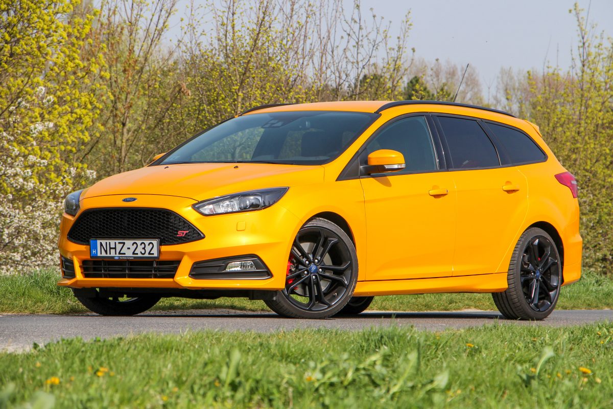 FORD FOCUS