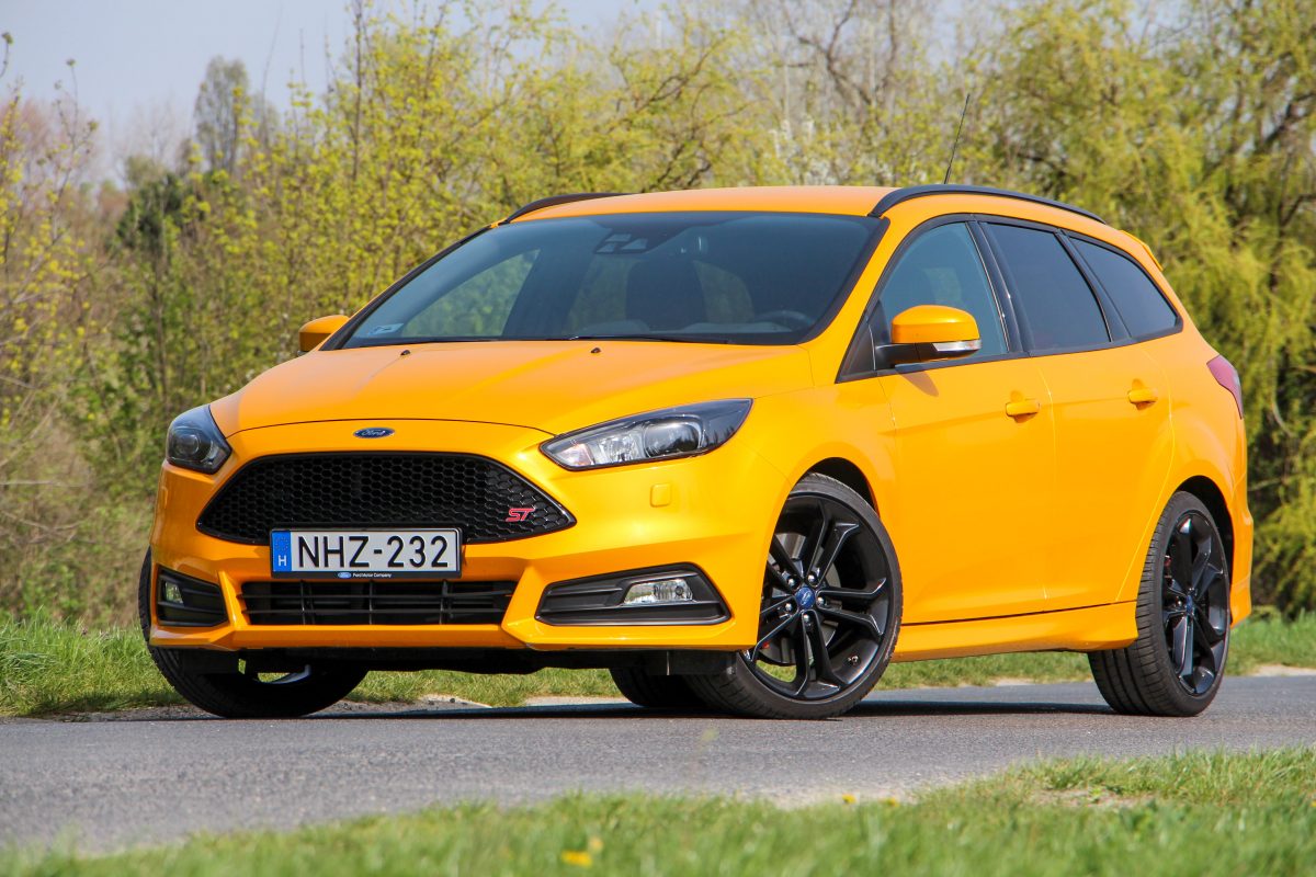 FORD FOCUS