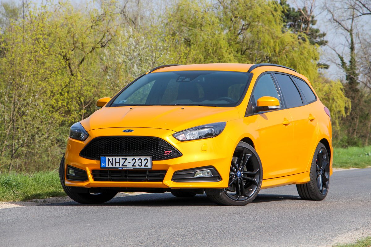 FORD FOCUS