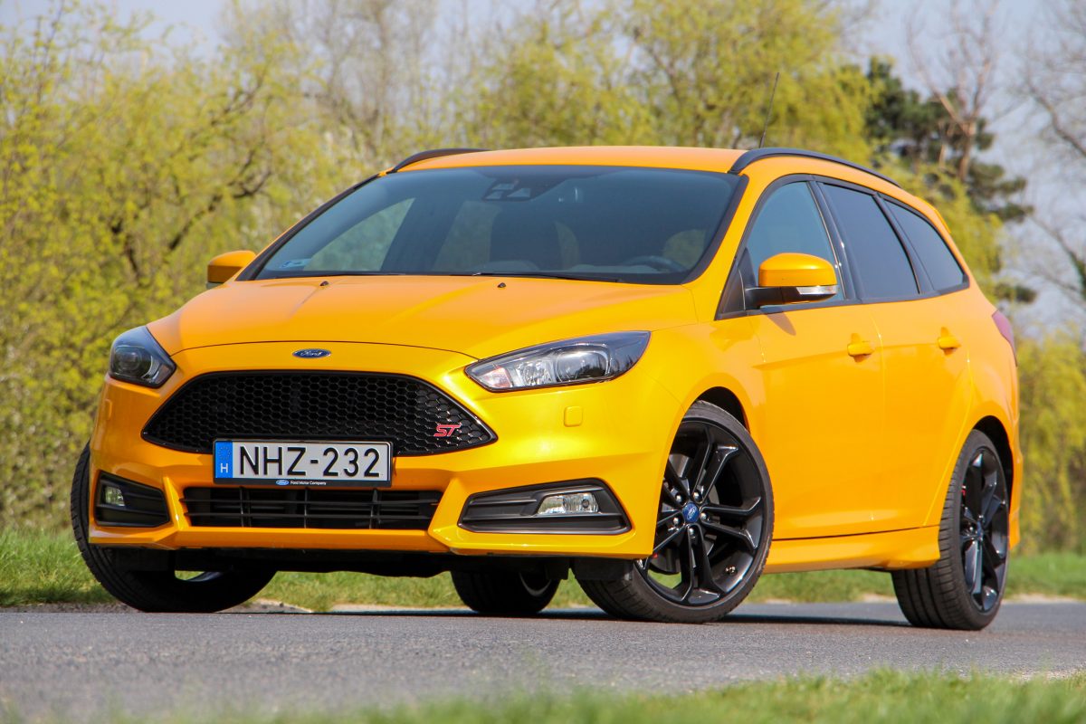 FORD FOCUS