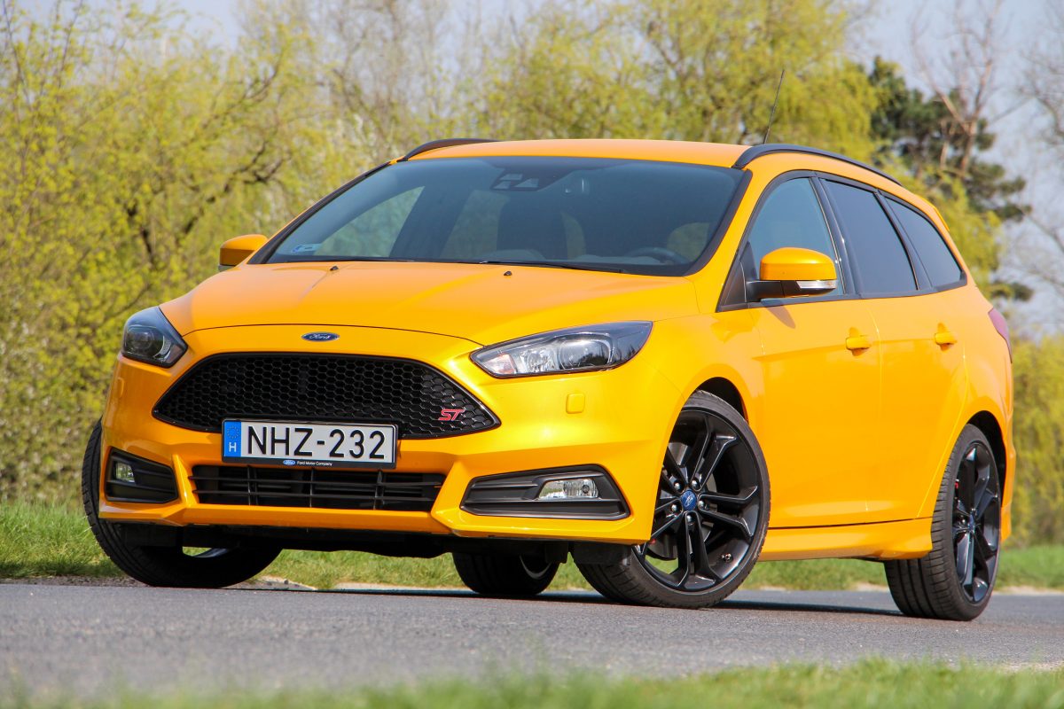 FORD FOCUS