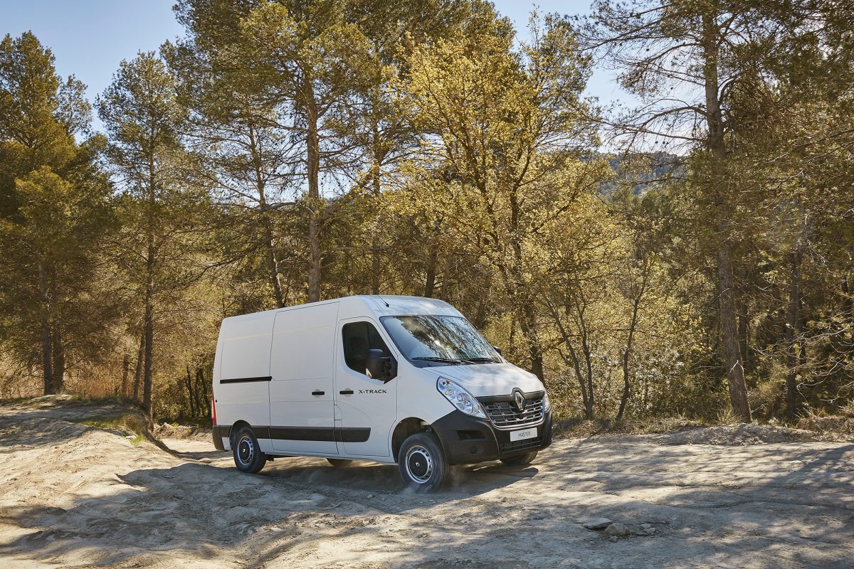 RENAULT