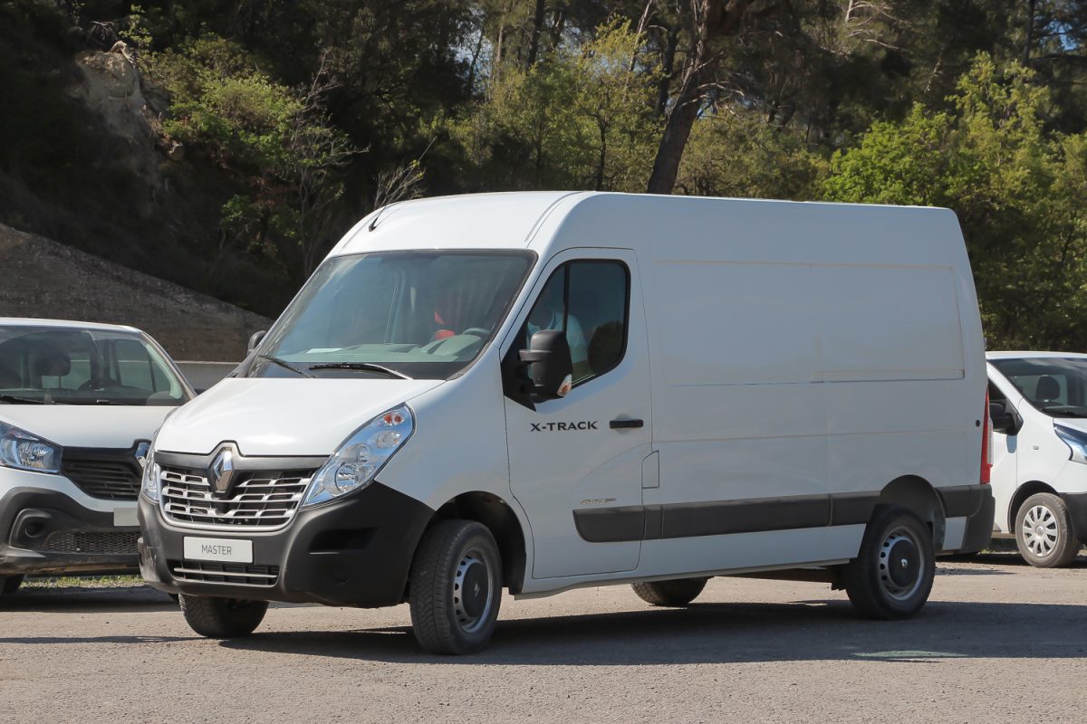 RENAULT