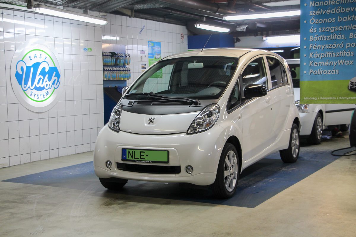 PEUGEOT ION