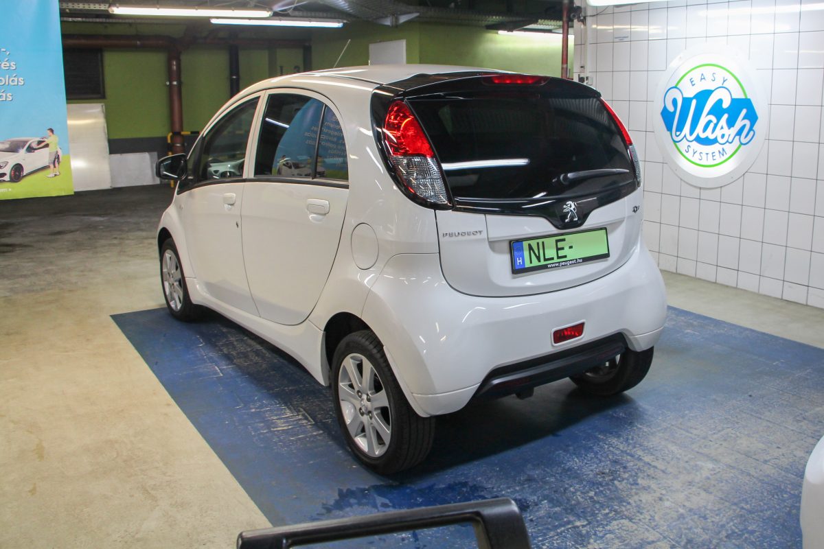 PEUGEOT ION