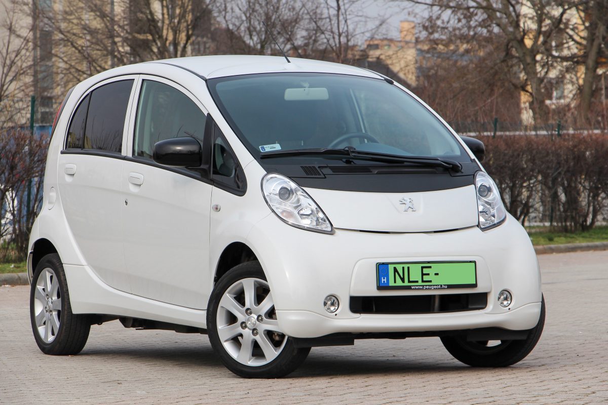 PEUGEOT ION