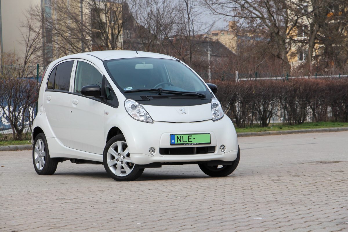 PEUGEOT ION
