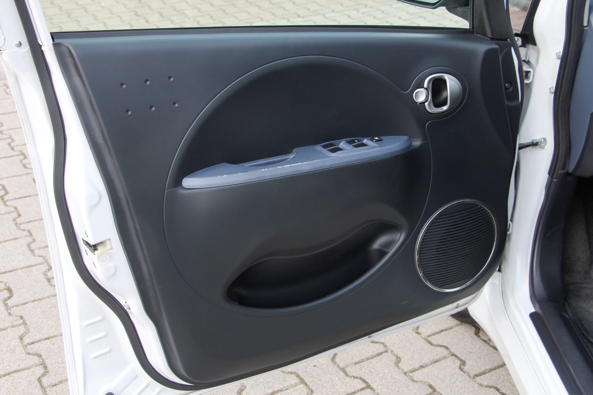 PEUGEOT ION