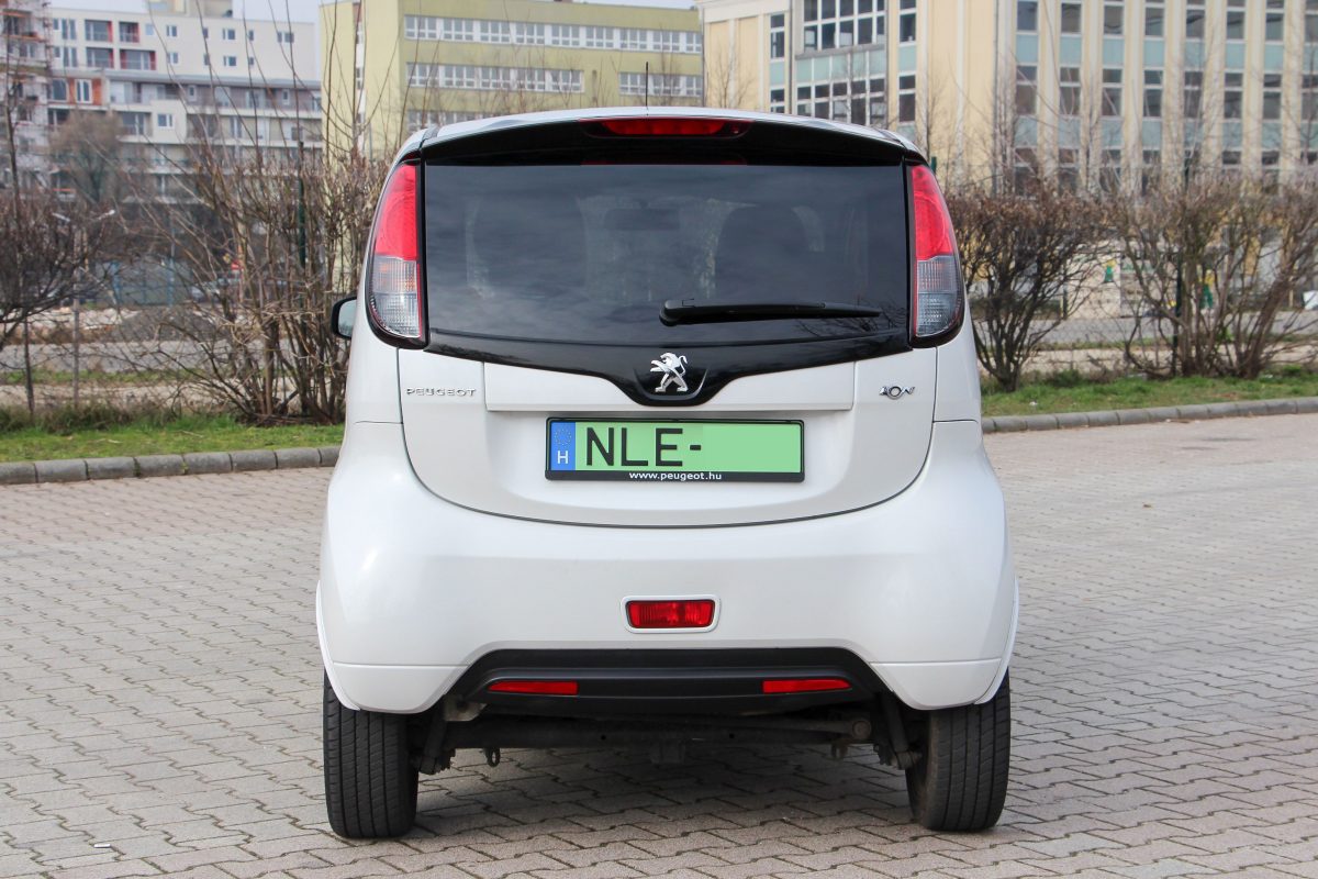 PEUGEOT ION