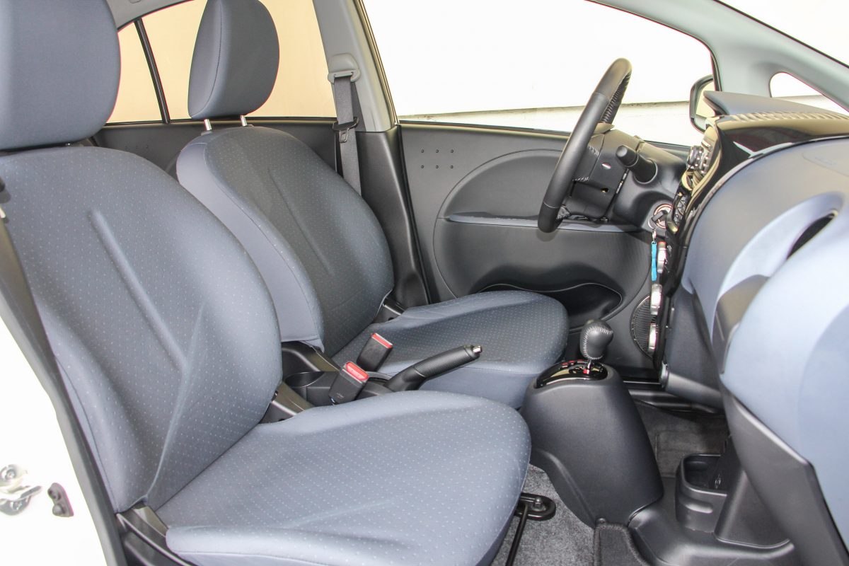 PEUGEOT ION