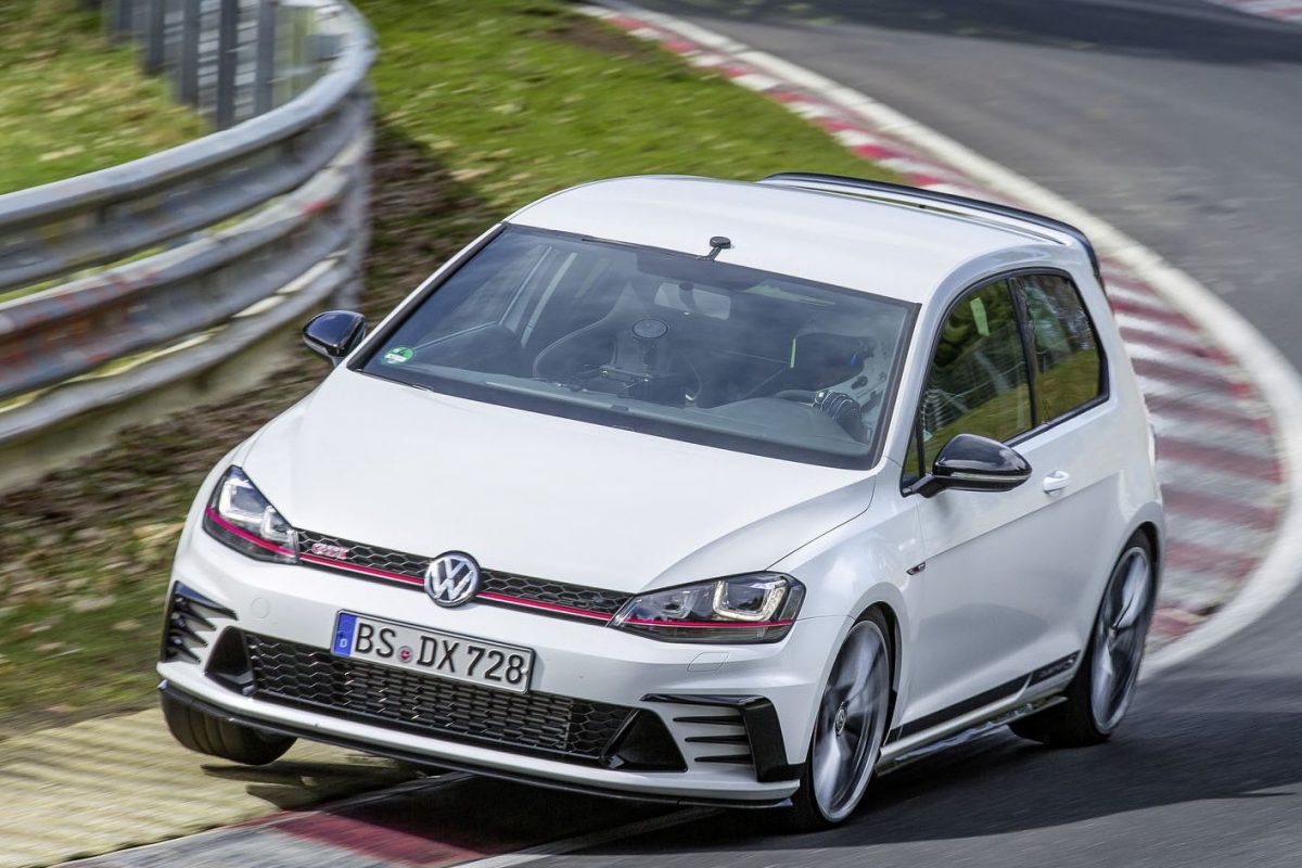 VOLKSWAGEN GOLF
