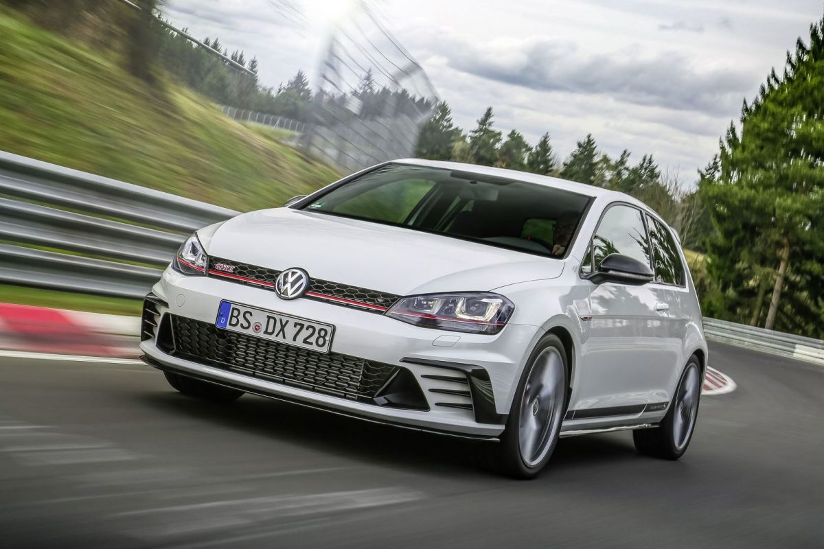 VOLKSWAGEN GOLF