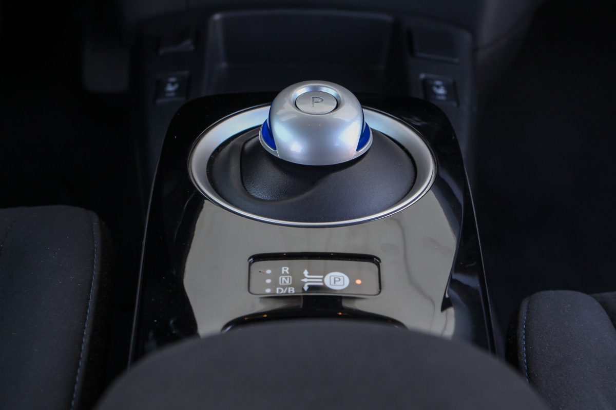 NISSAN LEAF