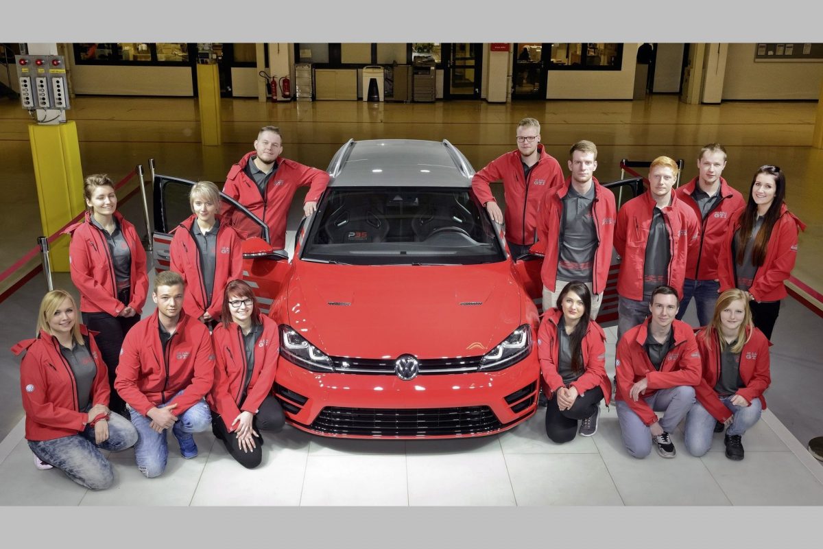 VOLKSWAGEN GOLF