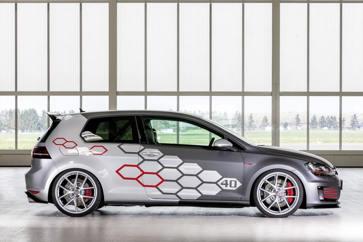 VOLKSWAGEN GOLF