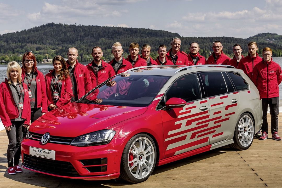 VOLKSWAGEN GOLF